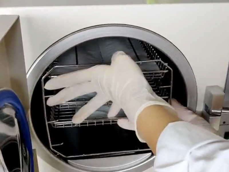 https://www.lingchendental.com/class-b-22-mins-18l-real-vacuum-dental-autoclave-ts18-product/