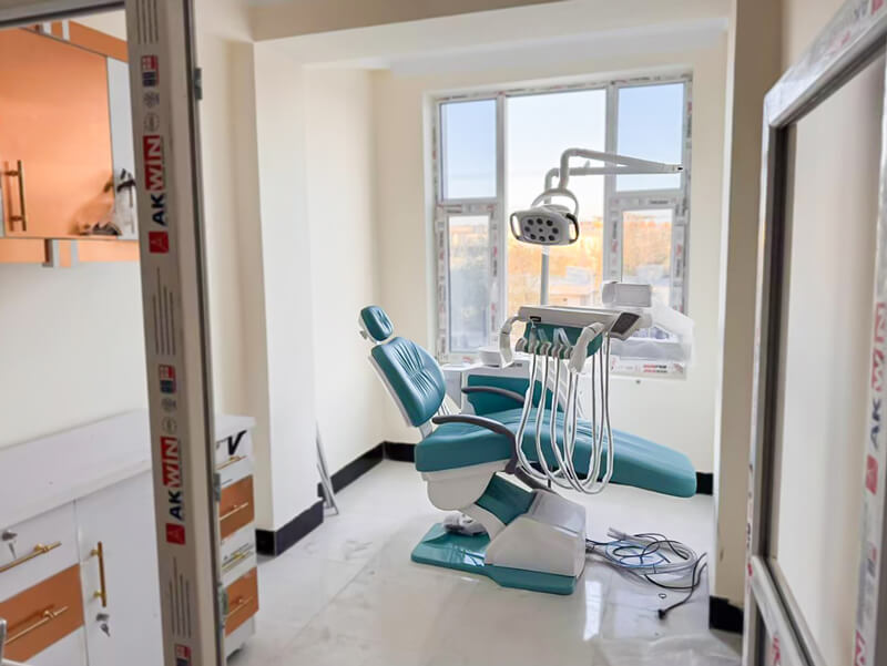 https://www.lingchendental.com/multifunctional-built-in-electric-suction-dental-chair-unit-taos900-product/