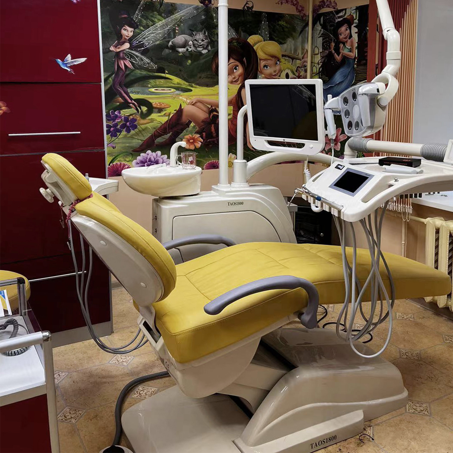 China Cheap Dental Clinic Chair Cost Quotes – Intelligent Touch Screen Control Dental Chair Unit TAOS1800 – Lingchen detail pictures