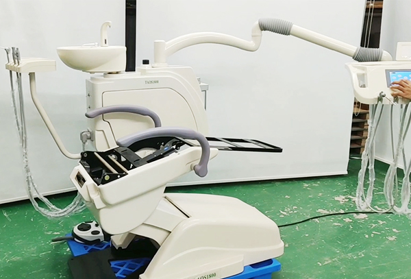 https://www.lingchendental.com/intelligent-touch-screen-control-dental-chair-unit-taos1800-product/